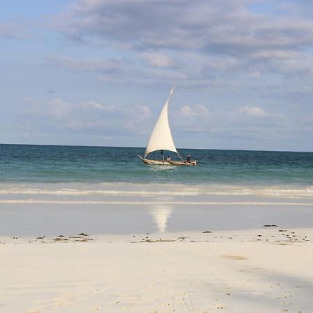 A Wonderful Beach Property In Diani Beach Kenya.A Dream Holiday Place. Момбаса Экстерьер фото