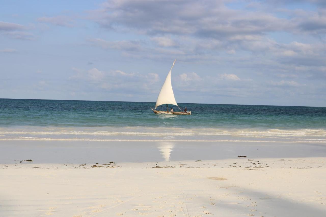 A Wonderful Beach Property In Diani Beach Kenya.A Dream Holiday Place. Момбаса Экстерьер фото