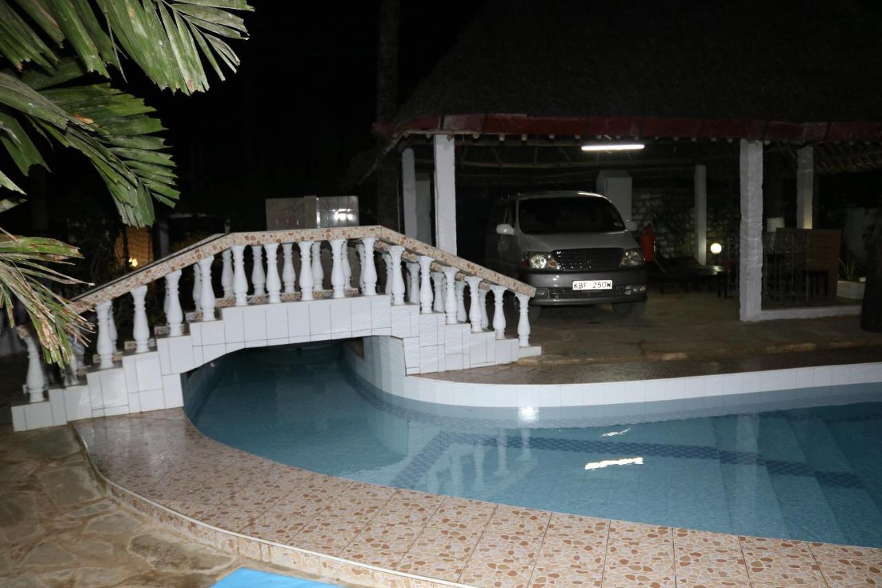 A Wonderful Beach Property In Diani Beach Kenya.A Dream Holiday Place. Момбаса Экстерьер фото
